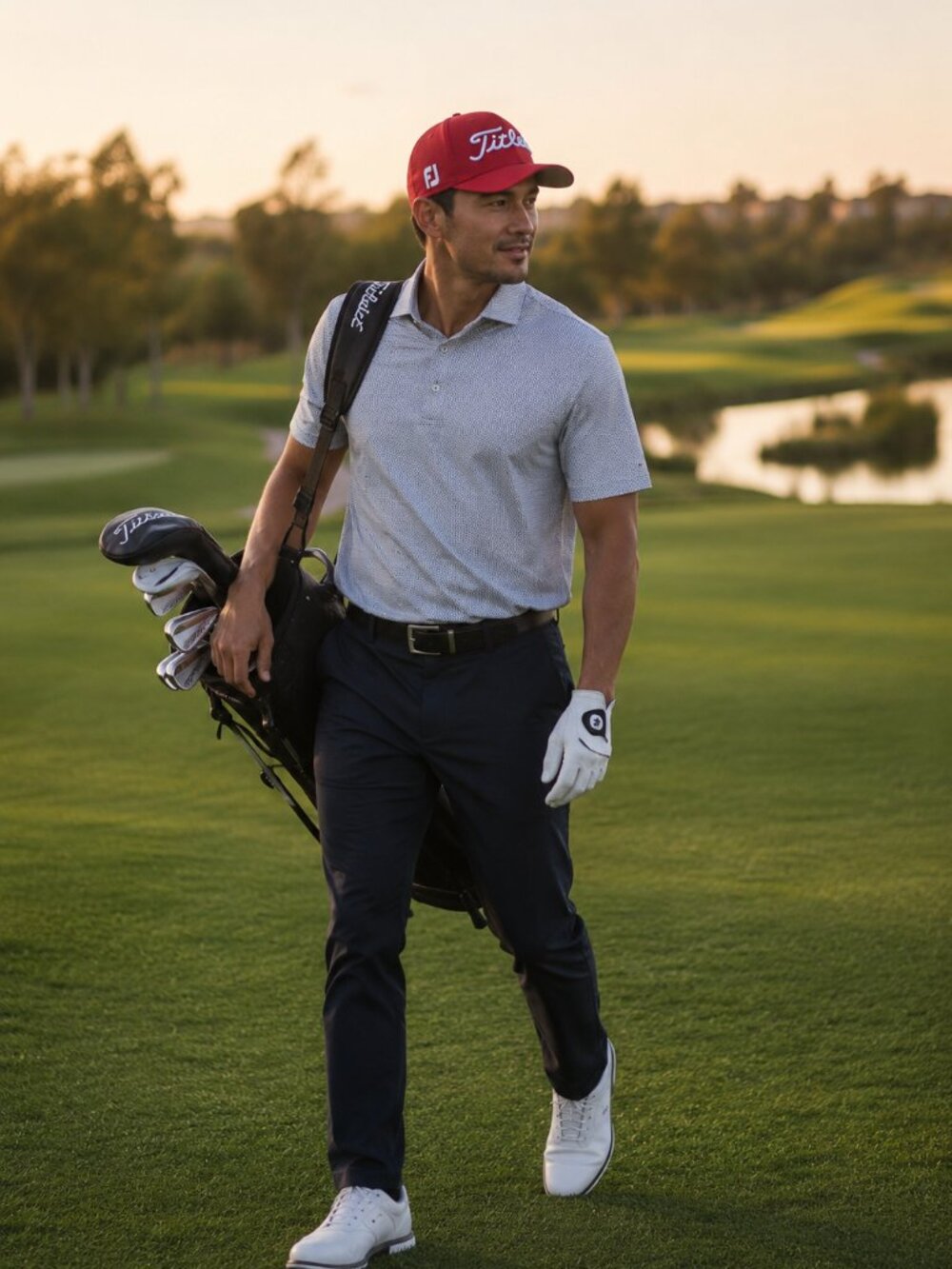 Titleist Red Pro V1 Mesh Snapback Hat – S/M